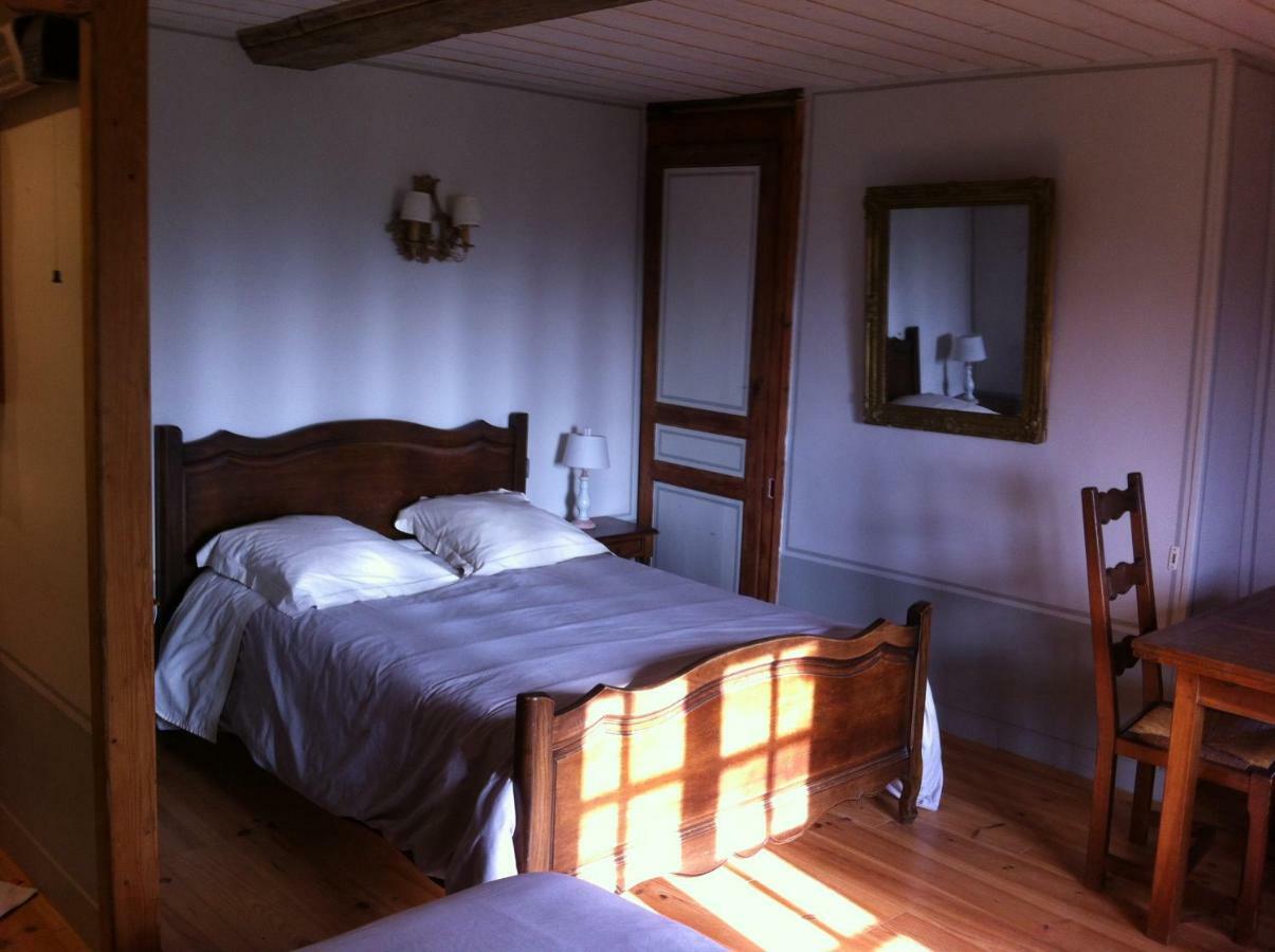 La Ferme Des Vignes Bed & Breakfast Hotot-en-Auge Ngoại thất bức ảnh